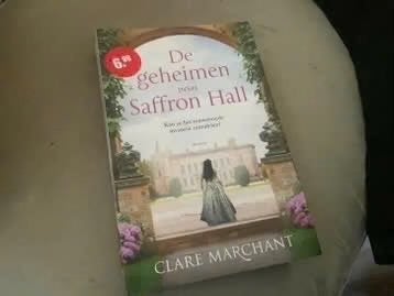 De Geheimen van Saffron Hall - Clare Marchant, Europa overig, Zo goed als nieuw, Clare Marchant, Ophalen of Verzenden