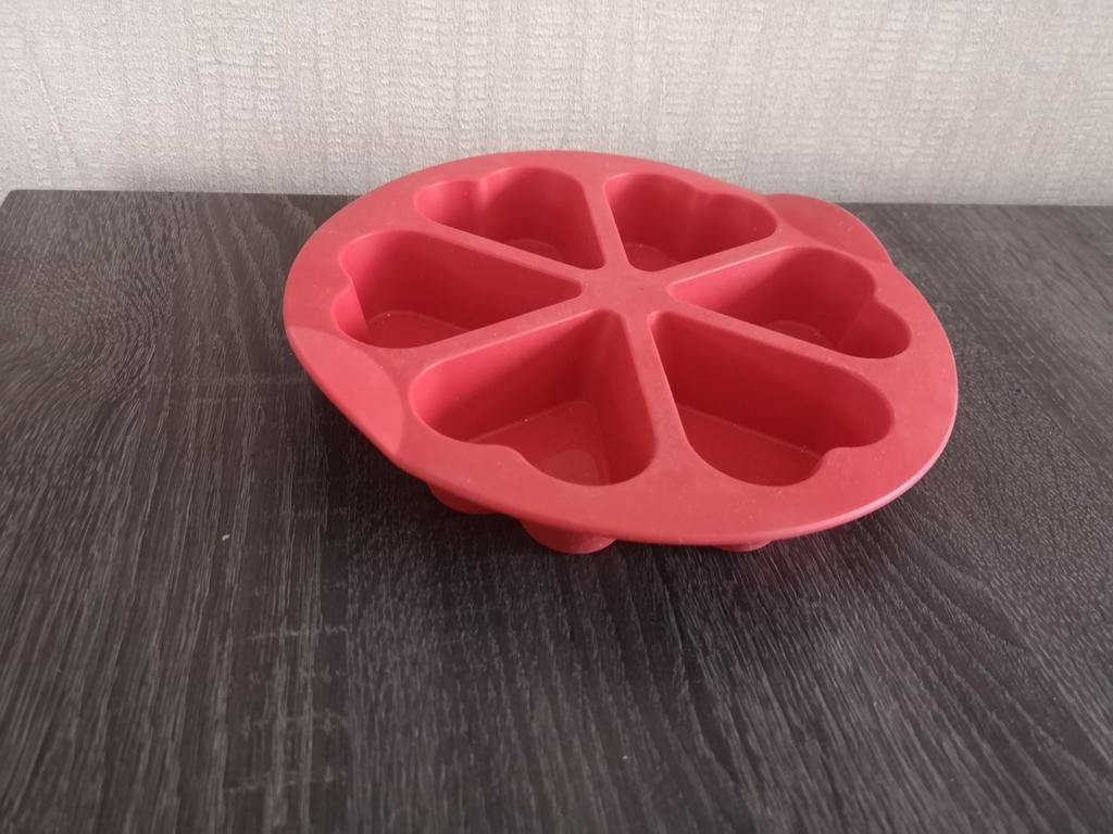 Tupperware hartjes bakvorm, Ophalen of Verzenden, Zo goed als nieuw, Rood, Overige typen