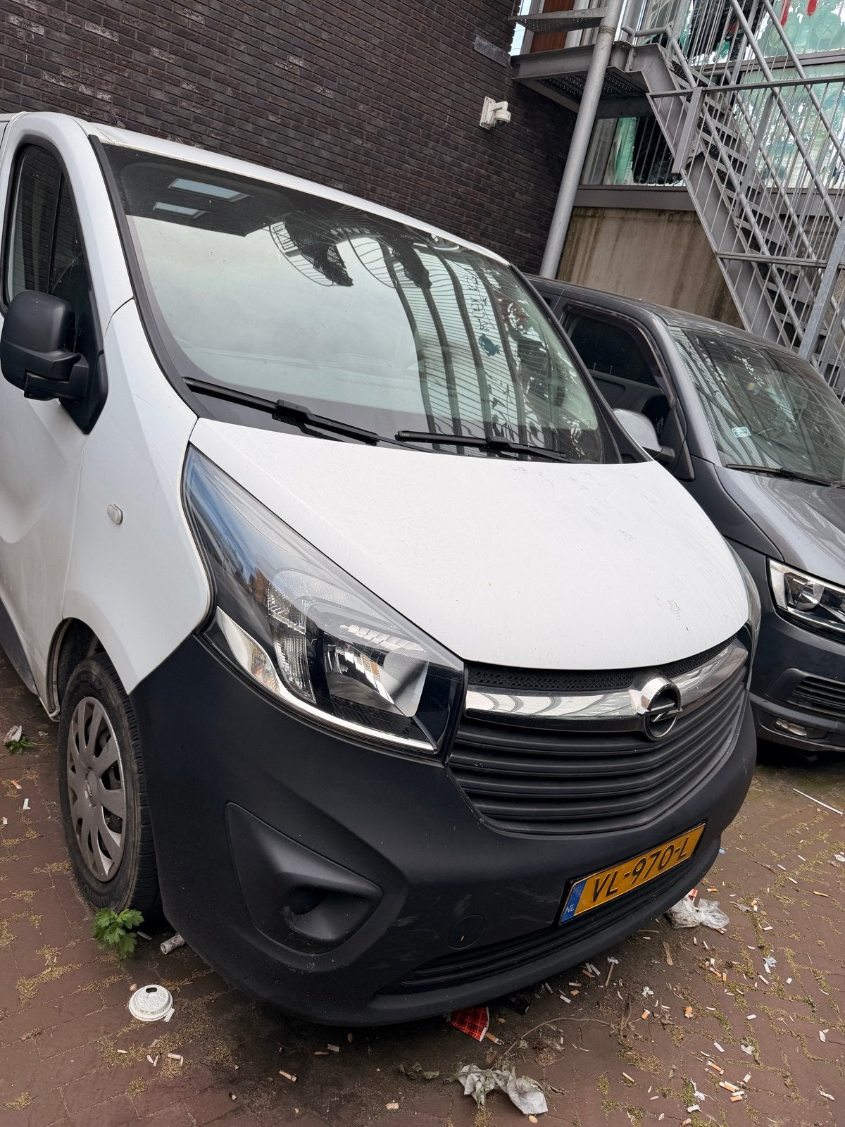 Opel Vivaro 1.6 BJ 2015 met schade UITSLUITEND VOOR EXPORT, Auto's, Bestelauto's, Particulier, Opel, Diesel, Origineel Nederlands