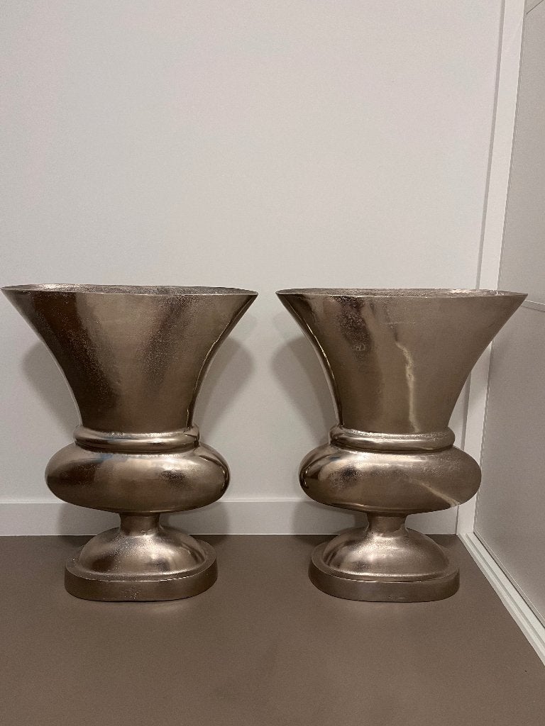 Oud zilverkleurige vazen, Huis en Inrichting, Woonaccessoires | Vazen, Ophalen, 61 cm, Zo goed als nieuw, Metaal
