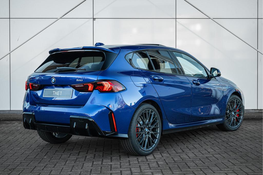 BMW 1 Serie 120 High Executive M Sport Automaat / Panoramada, Auto's, Zwart, 156 pk, Blauw, Origineel Nederlands