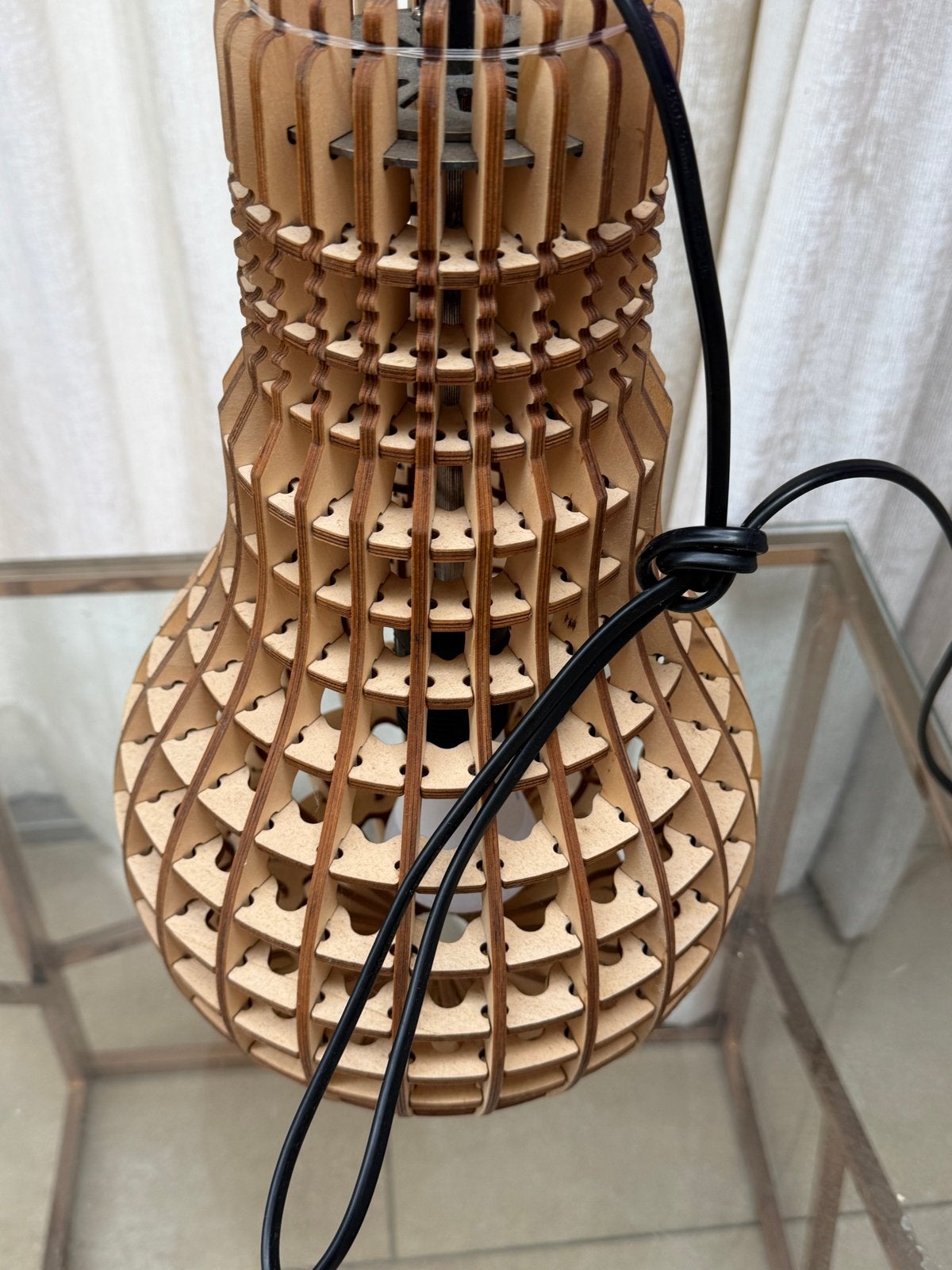 Twee unieke houten tafellamp in gloeilamp design, Overige merken, Inclusief lichtbron, Modern, E27 (groot)
