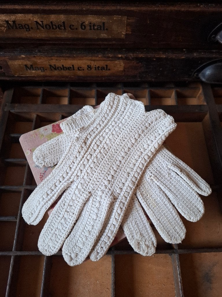 Antieke witte gehaakte handschoenen Vintage / Brocante, Ophalen of Verzenden, Dames