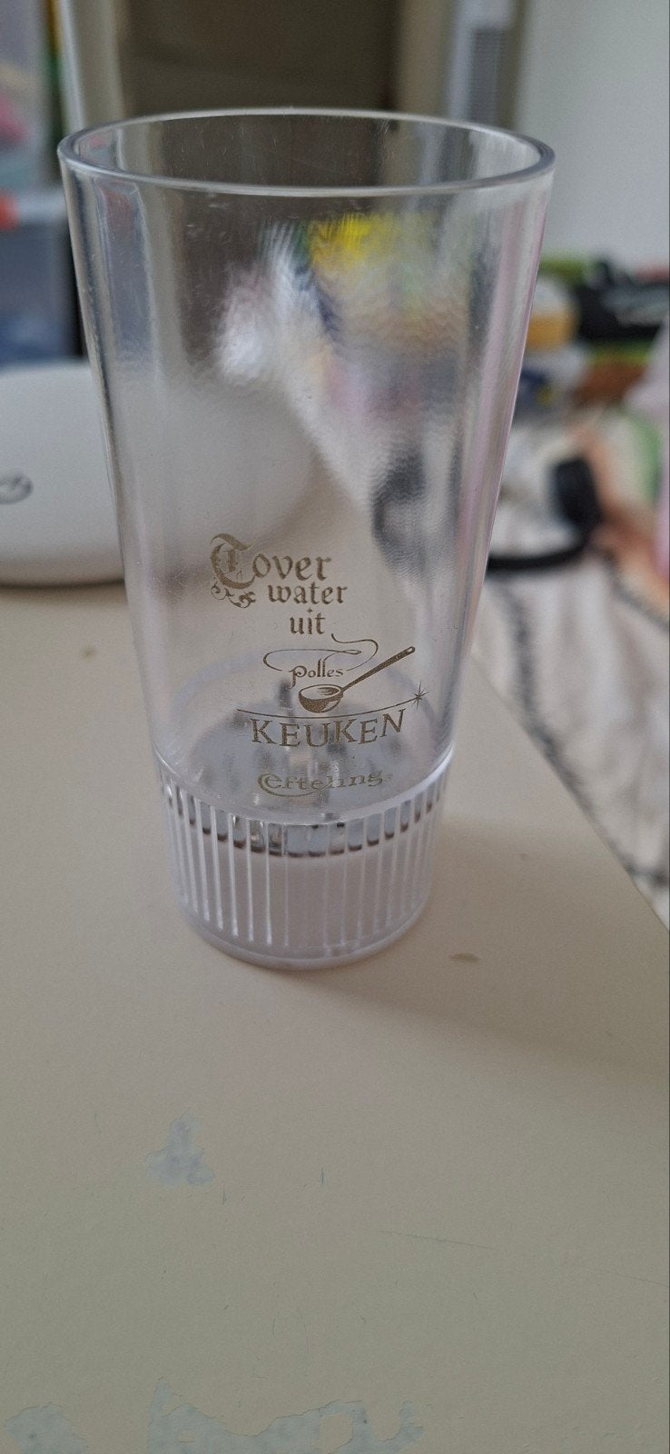 Efteling Toverbeker - Kleurt water bij vulling, Ophalen