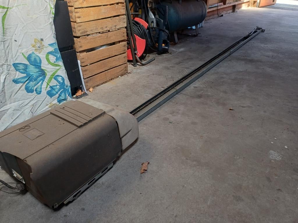 Garagedeur opener stanley garagedeuropener automatische, Ophalen of Verzenden, 120 cm of meer, Garagedeur, 215 cm of meer