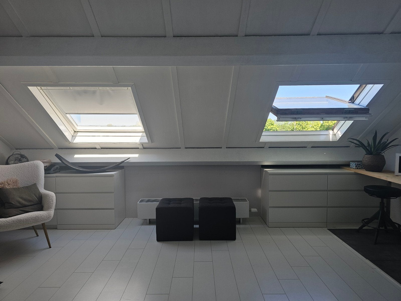 Twee Velux dakramen, type GGL4, Ophalen, Minder dan 80 cm, Dakraam, 80 tot 120 cm