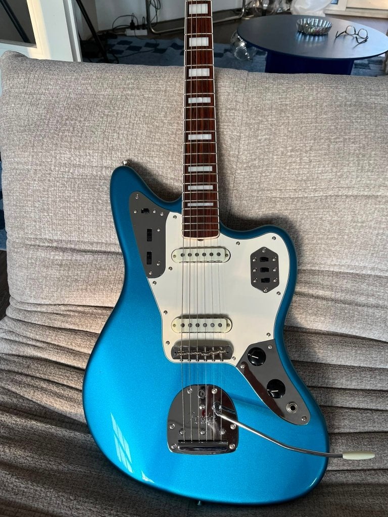 Fender (MIJ) Traditional II Late 60s Jaguar (nwe pickups!), Ophalen, Zo goed als nieuw, Elektrische gitaar
