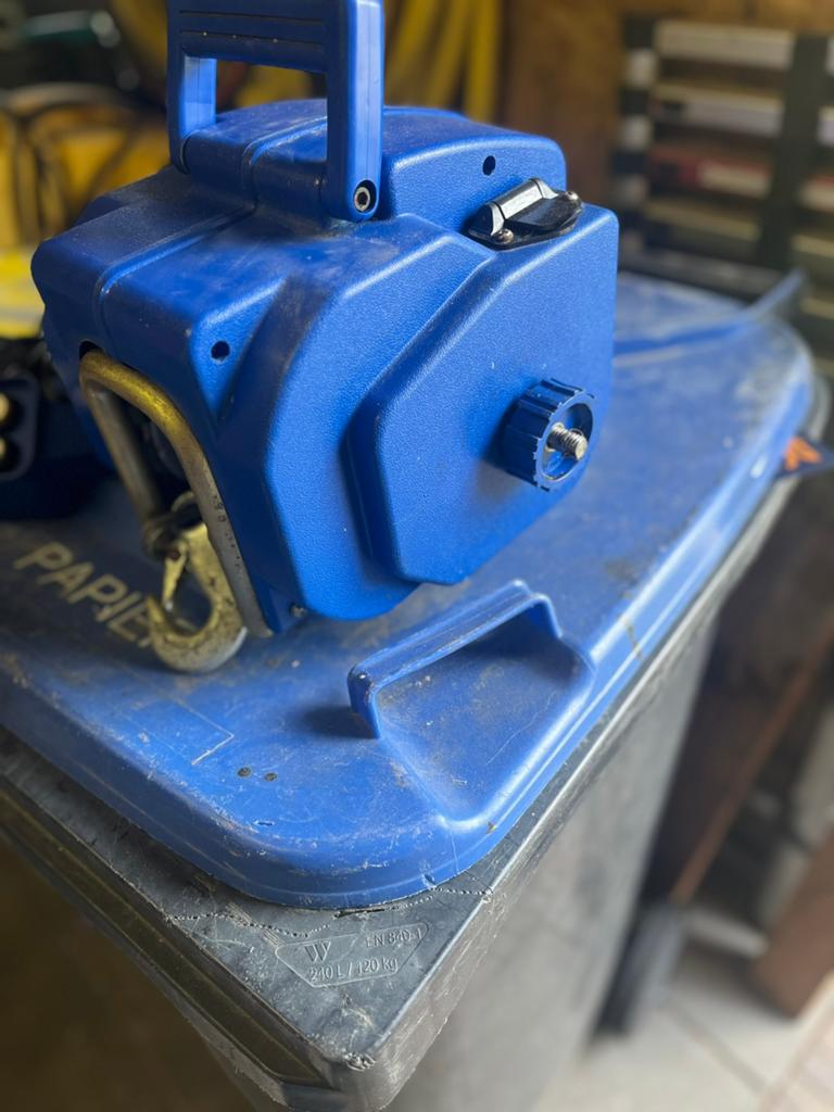 Elektrishe lier 12 volt, Ophalen
