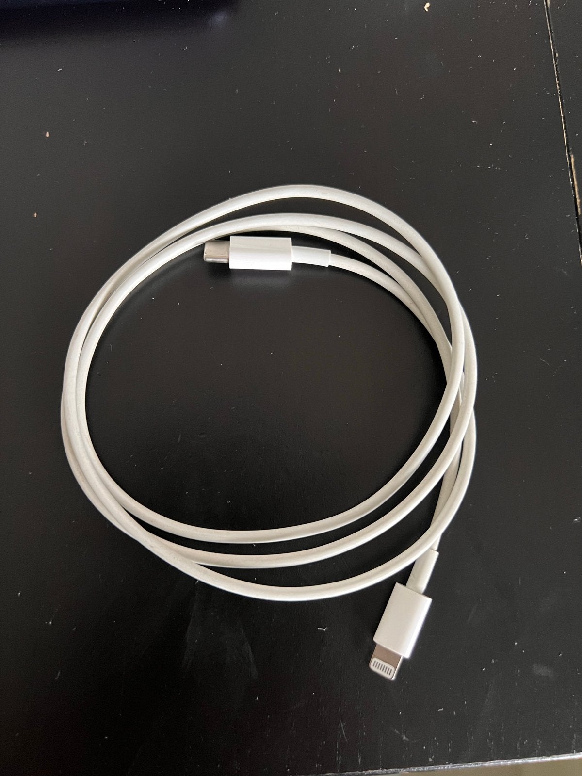 Apple USB-C naar Lightning oplaadkabel, Lightning, Zo goed als nieuw, Oplaadkabel, Apple