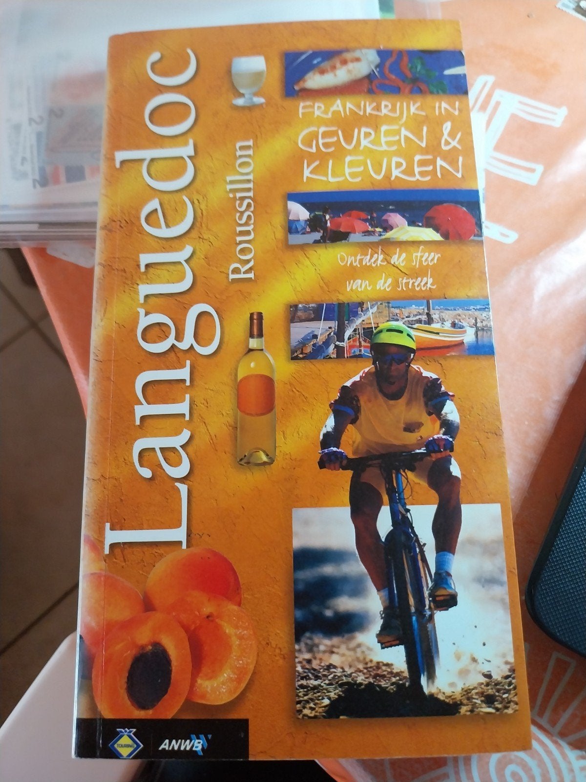 ANWB Languedoc Roussillon: Frankrijk in Geuren & Kleuren, Verzenden, Europa, Zo goed als nieuw, Reisgids of -boek