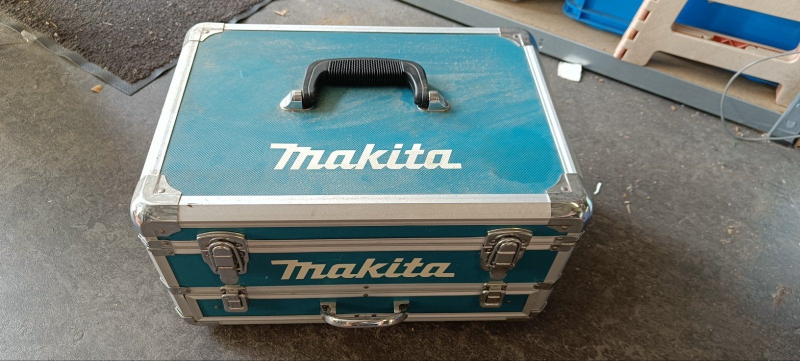 Nette Makita kist met binnenwerk, Ophalen, Zo goed als nieuw