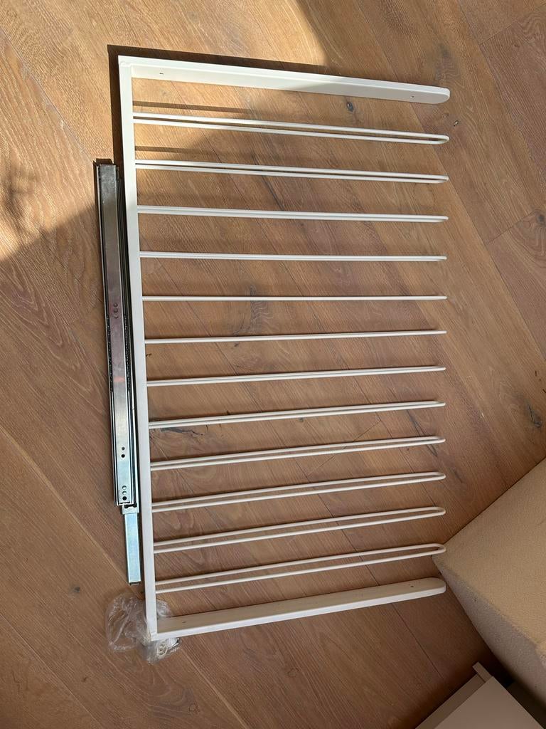 IKEA Utrusta uittrekbaar broekenrek, wit, Ophalen of Verzenden, Zo goed als nieuw
