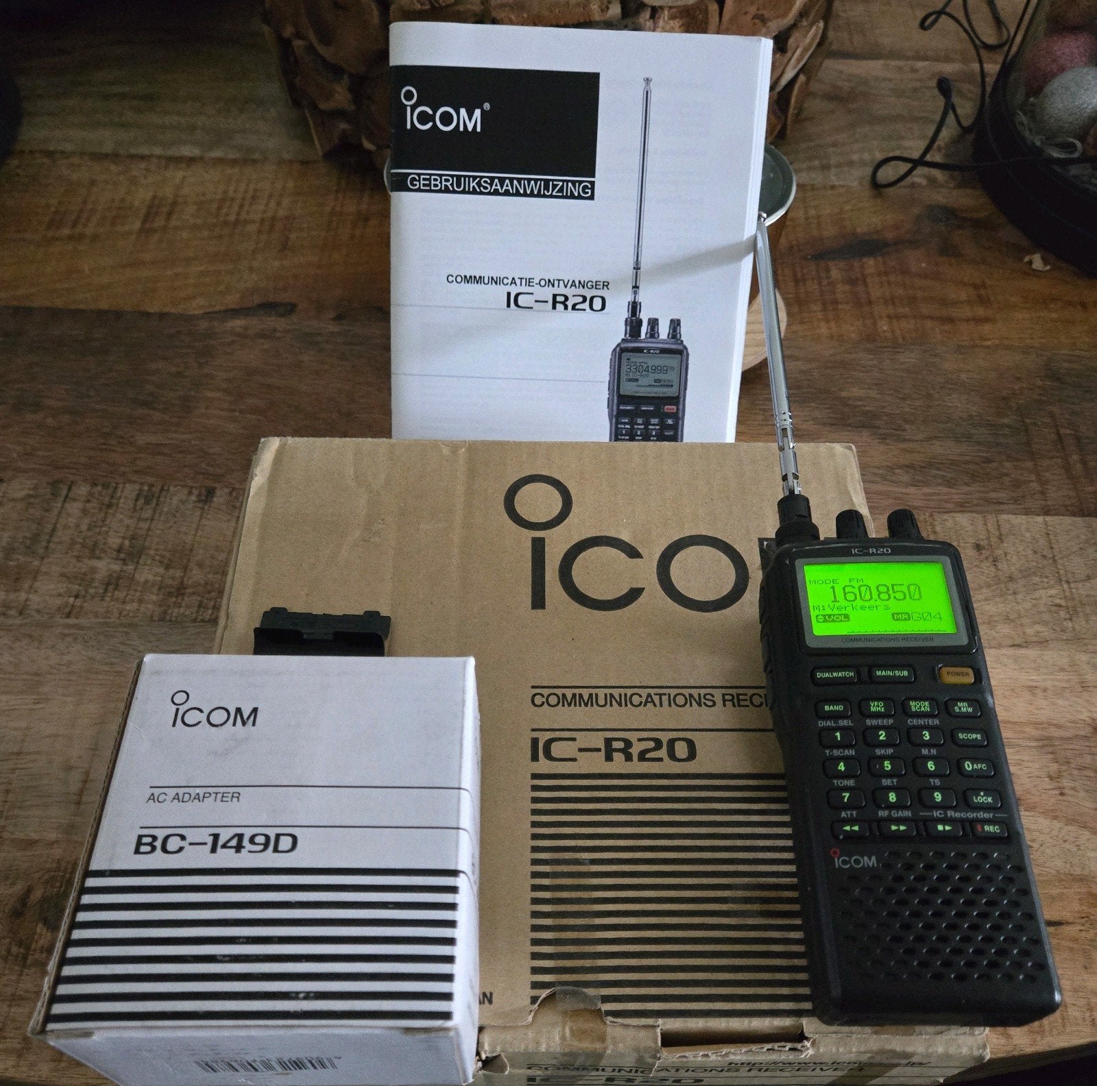 Icom IC-R20 in doos,nette en goede staat plus Butelsoftware, Telecommunicatie, Scanners, Ophalen of Verzenden, Zo goed als nieuw