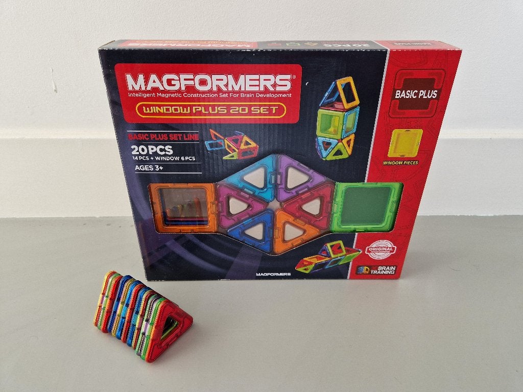 Magformers Window Plus 20 + losse Magformer 3hoekjes, Ophalen, Zo goed als nieuw