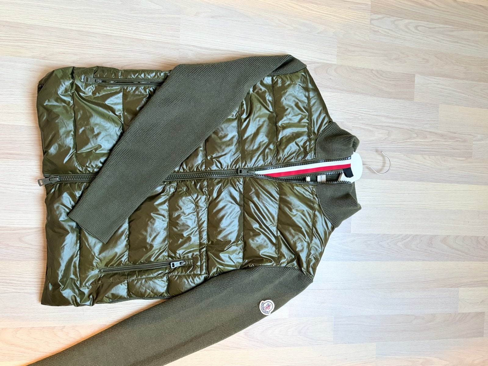 Moncler jas met gebreide mouwen en kraag - Maat S, Ophalen of Verzenden, Zo goed als nieuw, Maat 46 (S) of kleiner, Groen