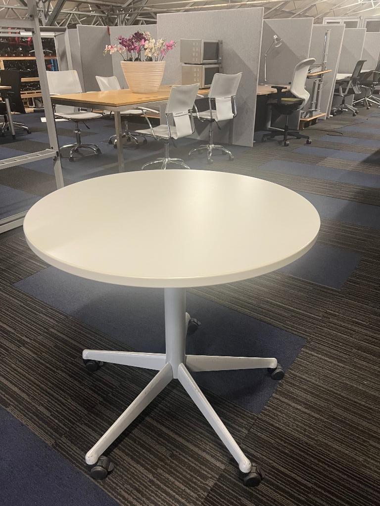 WERNDL - ronde tafel met wielen - 50 euro, 1 stuk