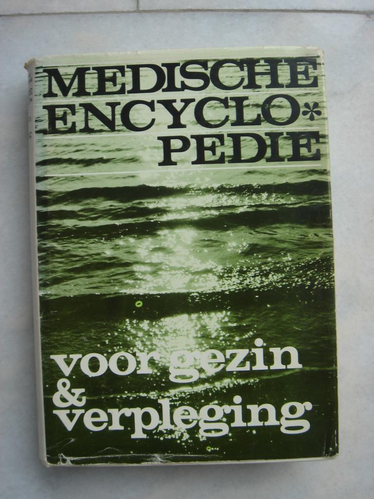Medische encyclopedie voor gezin en verpleging , Boeken, Ophalen of Verzenden, Gelezen, Gezondheid en Conditie