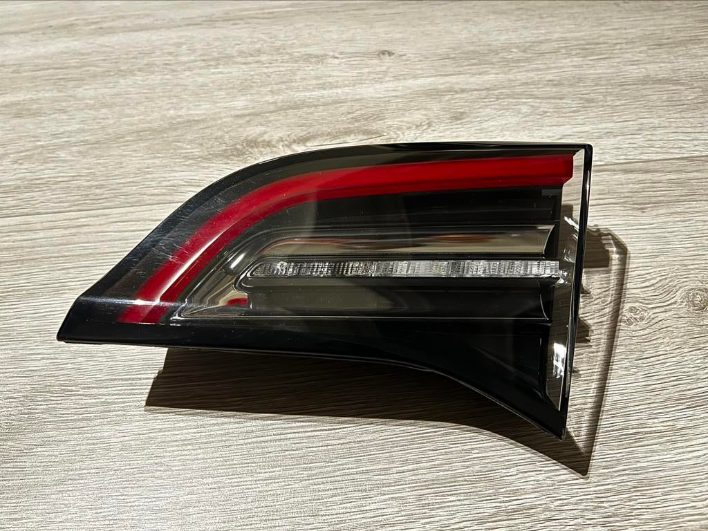 Tesla Model 3/Y achterlicht rechts (kofferklep), Auto-onderdelen, Verlichting, Ophalen of Verzenden, Gebruikt