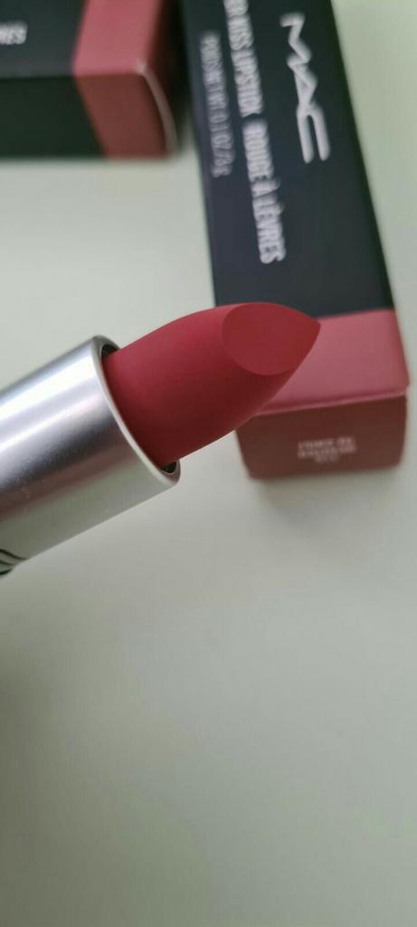 MAC lipstick 316 devoted to chili, Ophalen of Verzenden, Nieuw, Lippen