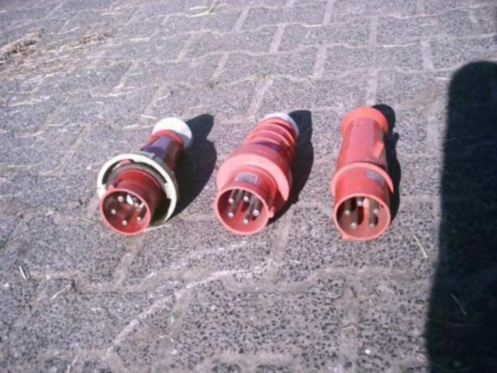 🌈63 ampere krachtstroom stekkers en 32 amp. stekker 🌈, Doe-het-zelf en Verbouw, Elektra en Kabels, Ophalen, Gebruikt, Stekker