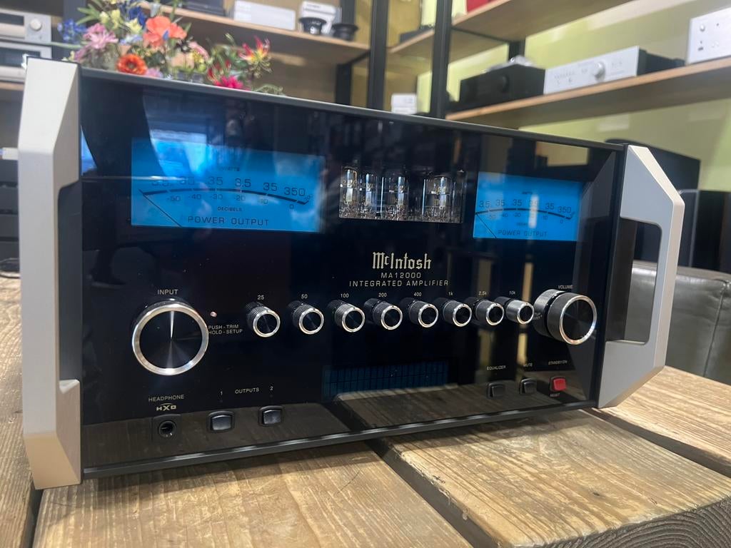 McIntosh MA12000, Ophalen of Verzenden, Nieuw, 120 watt of meer, Overige merken