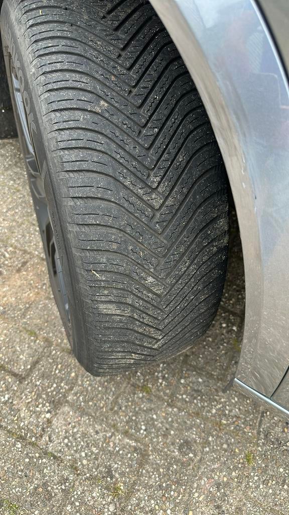 19 inch range rover/ xc 90 maat 235/65/19 € 350.00, Range rover, 235 mm, Zomerbanden, Ophalen