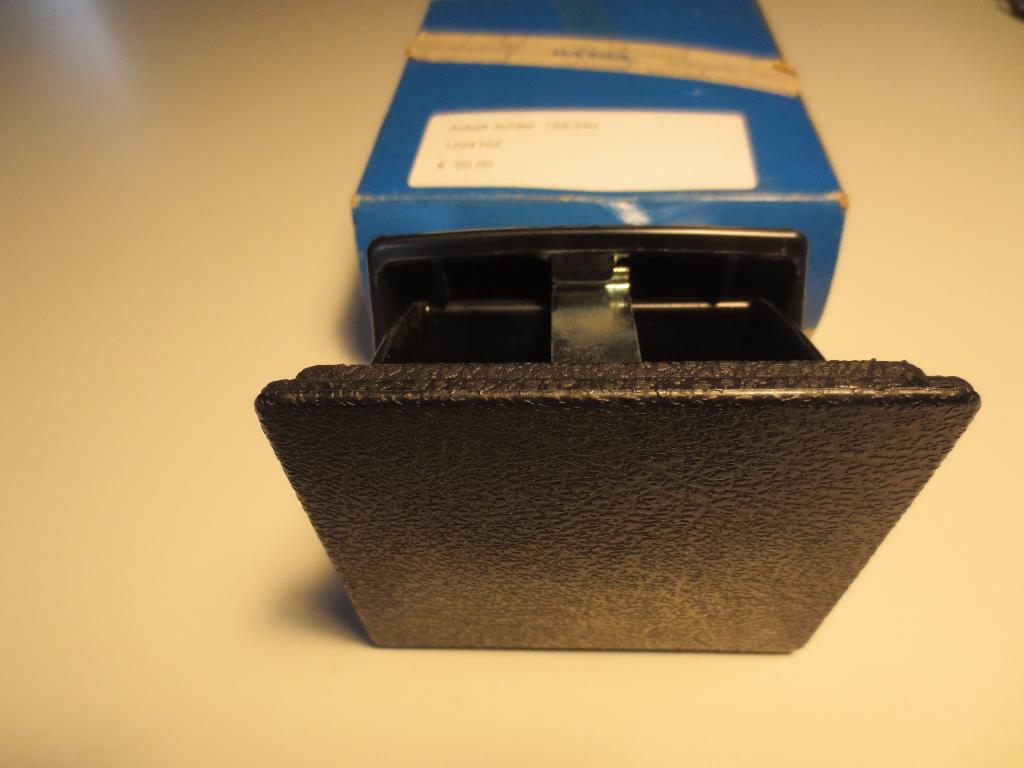 Originele onderdelen (N.O.S) Volvo 240/260, Auto-onderdelen, Interieur en Bekleding, Ophalen of Verzenden, Nieuw, Volvo