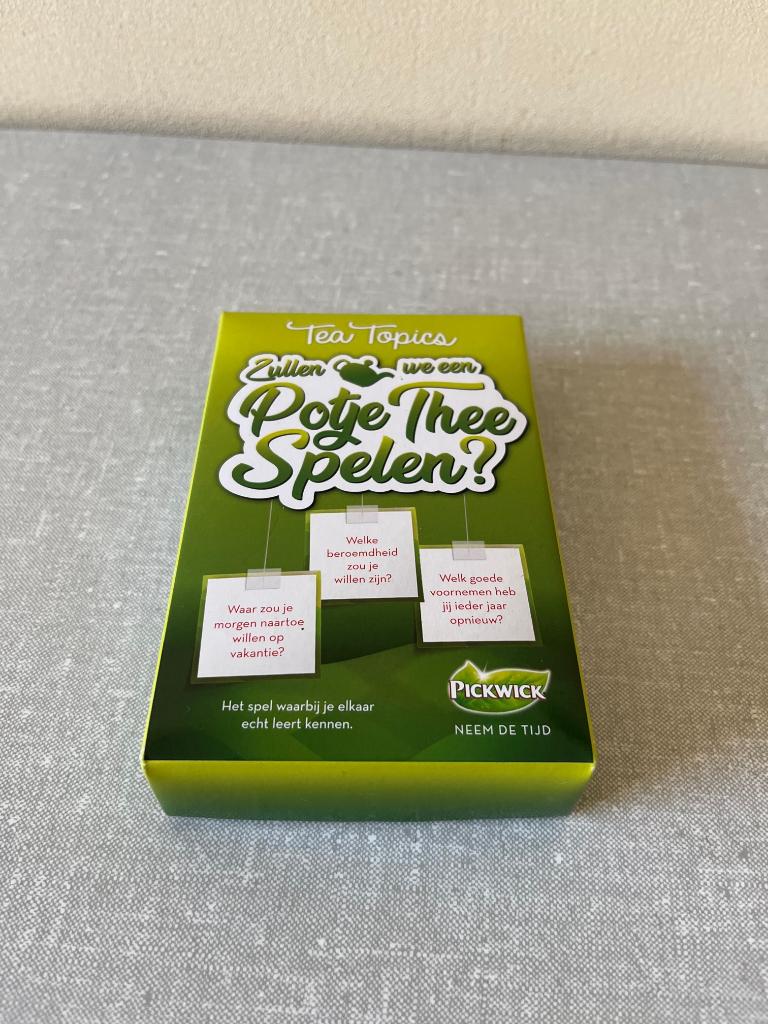 VRAGEN SPEL Zullen we een potje thee spelen van PICKWICK, Vijf spelers of meer, Ophalen of Verzenden, Nieuw, Idententy Games