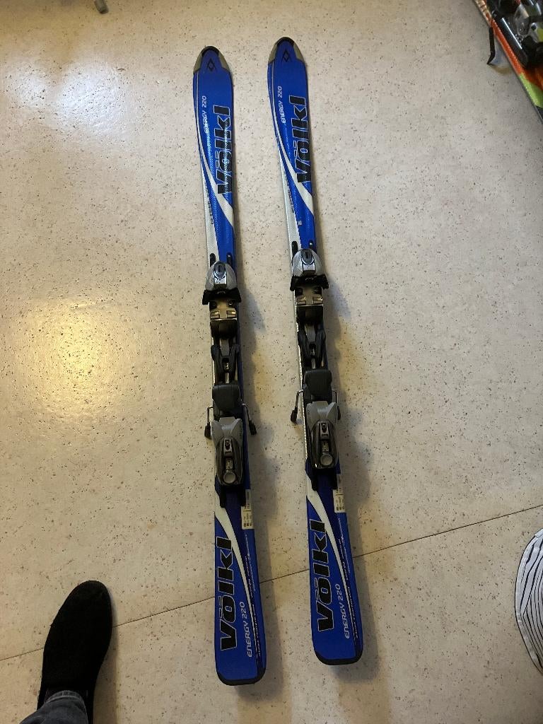 Volkl ski, Sport en Fitness, Skiën en Langlaufen, 140 tot 160 cm, Gebruikt, Skiën, Ski's