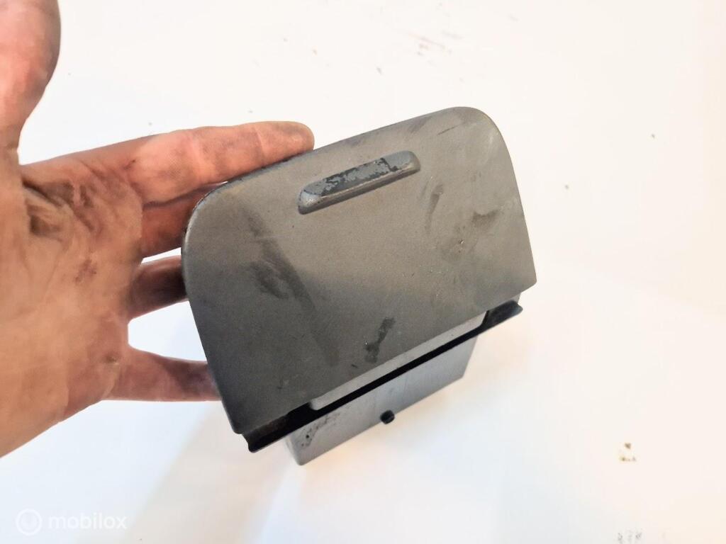 Asbak voor. Volvo V70 I 2.4 Europa ('97-'00) 9158406, Gebruikt, Ophalen of Verzenden, Volvo, Volvo