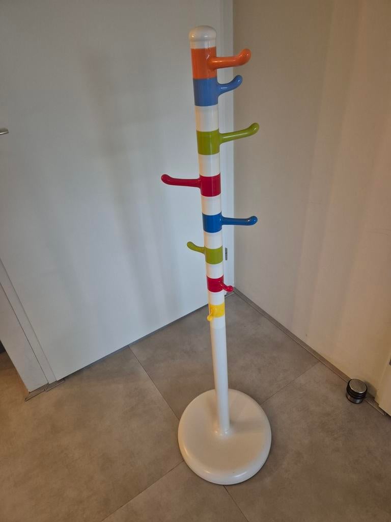 Ikea Kinderkapstok (krokig), Huis en Inrichting, Woonaccessoires | Kapstokken, Ophalen, Kunststof, 100 tot 150 cm, Zo goed als nieuw