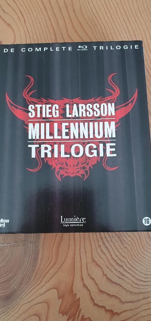 dvd box set MILLENNIUM trilogie, Cd's en Dvd's, Dvd's | Tv en Series, Boxset, Ophalen of Verzenden, Zo goed als nieuw, Vanaf 12 jaar