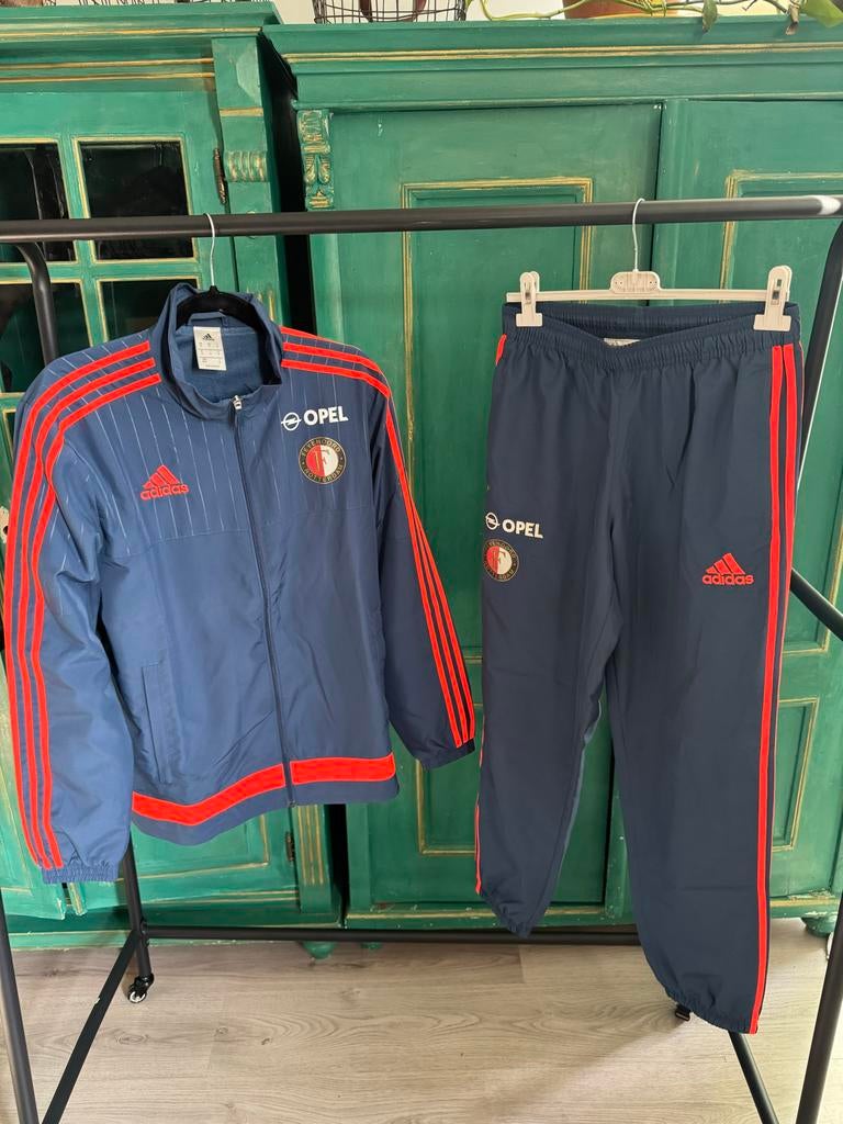 Vintage Adidas Feyenoord Trainingspak - Maat M, Sport en Fitness, Voetbal, Maat M, Ophalen of Verzenden, Gebruikt, Trainingspak