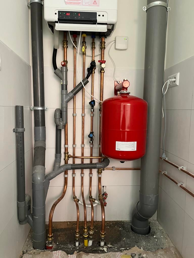 Loodgieter/Tegelzetter/badkamerspecialist zuidHLLD, Diensten en Vakmensen, Loodgieters en Installateurs, 24-uursservice, Installatie