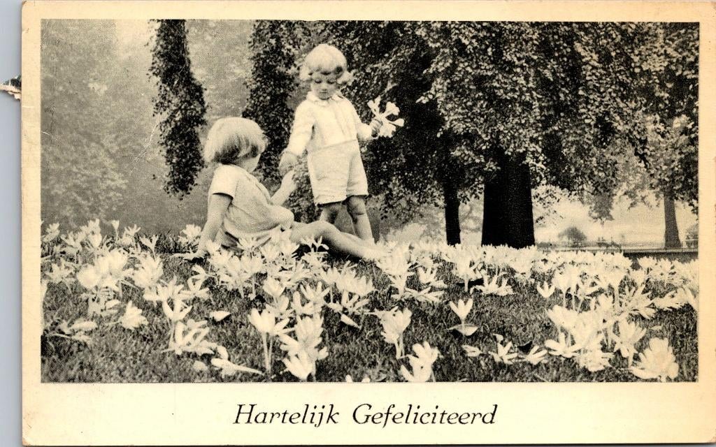 Hartelijk Gefeliciteerd - Antieke verjaardagskaart kind 1945, Verzamelen, Ansichtkaarten | Themakaarten, Ophalen of Verzenden