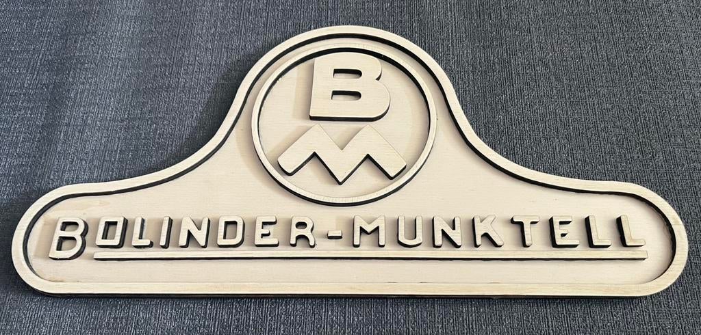 Bolinder Munktell 3dlogo van hout 45cm, Ophalen of Verzenden, Zo goed als nieuw