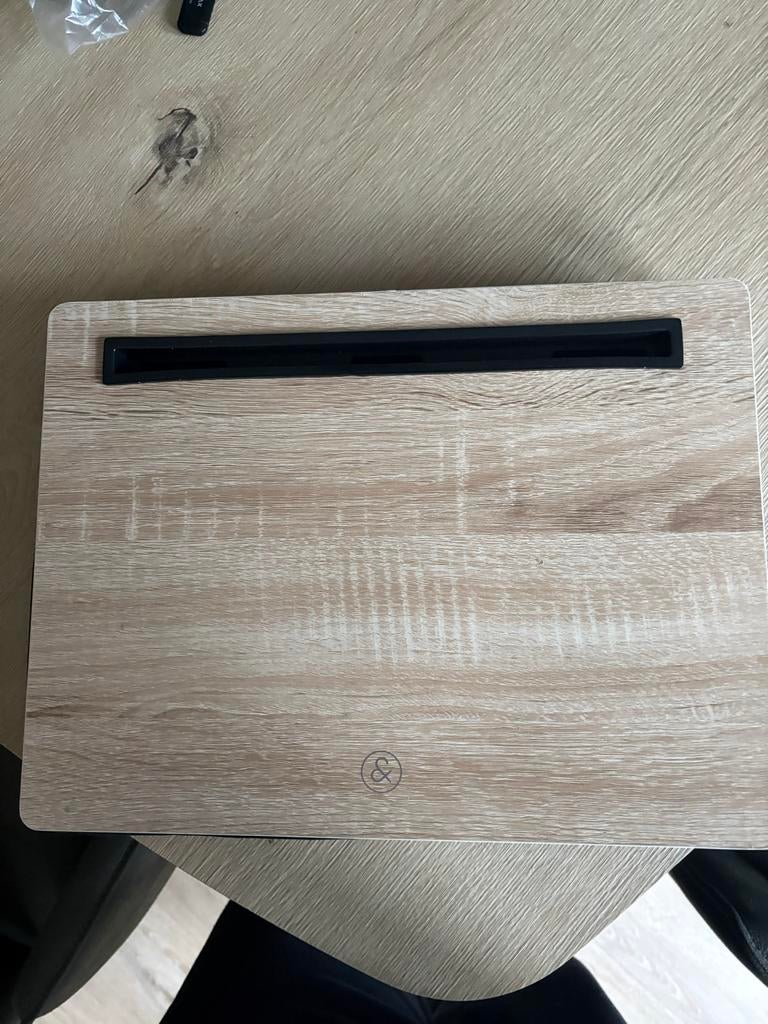 Laptoptafel voor op de bank met gleuf, Computers en Software, Laptoptafels, Ophalen of Verzenden, Zo goed als nieuw