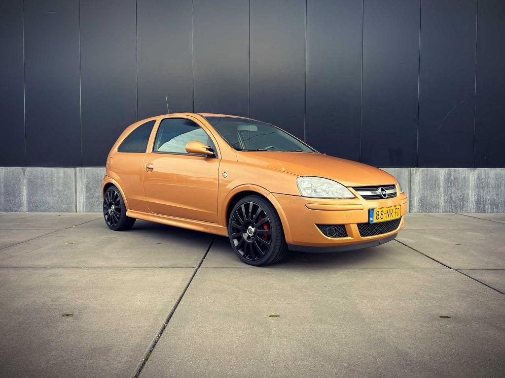 Opel Corsa GSi 1.8 16V - 2004, Auto's, 1796 cc, Metallic lak, Handgeschakeld, Grijs
