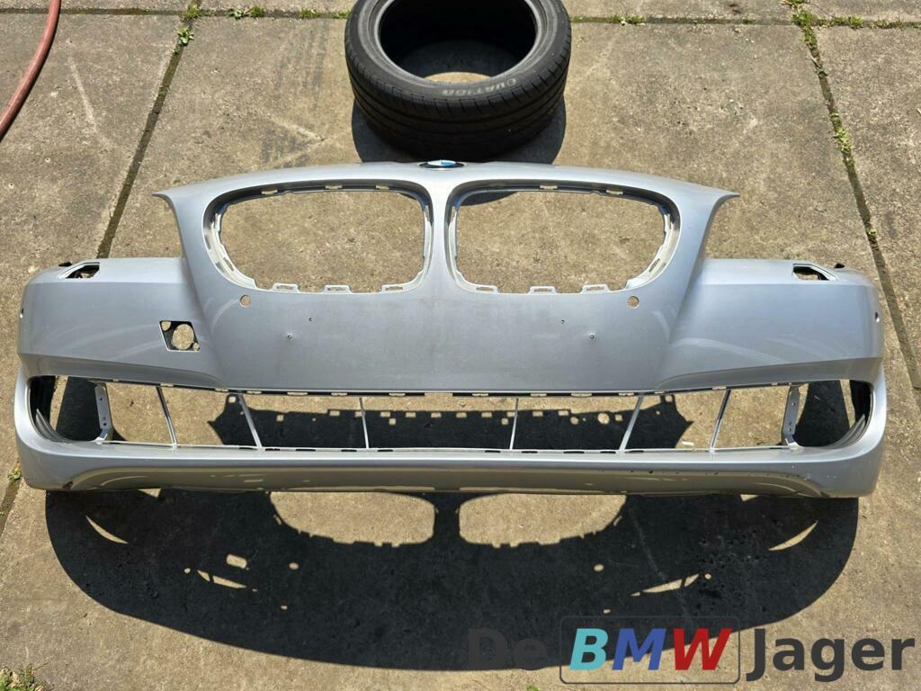 Voorbumper zilver BMW 5-serie F10 F11 51117285961, Auto-onderdelen, Gebruikt, Voor, Ophalen of Verzenden