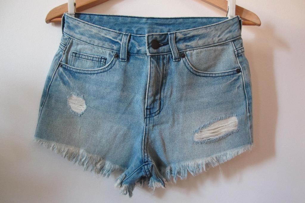 GU ripped deinim shorts (UNIQLO), Kort, Blauw, Ophalen of Verzenden, Zo goed als nieuw
