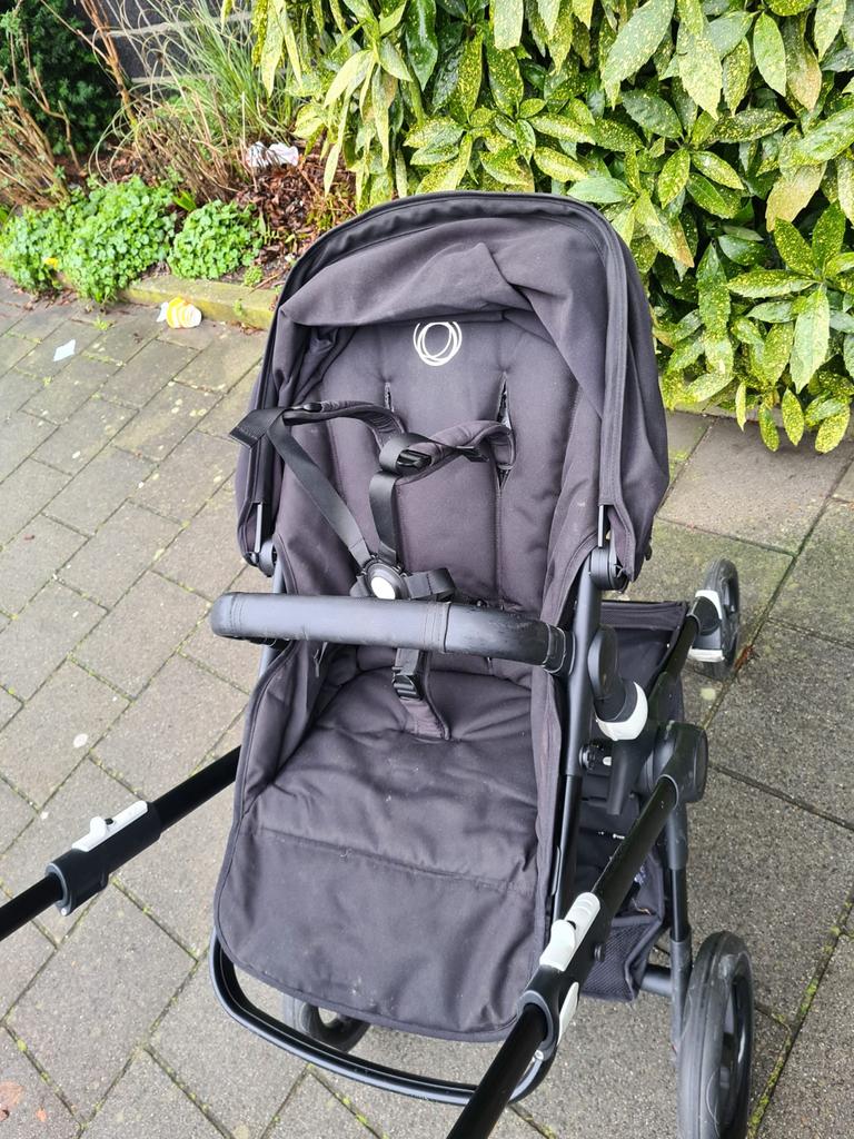 Bugaboo Fox2 kinderwagen met babybak en regenhoes, Gebruikt, Bugaboo, Ophalen of Verzenden, Combiwagen
