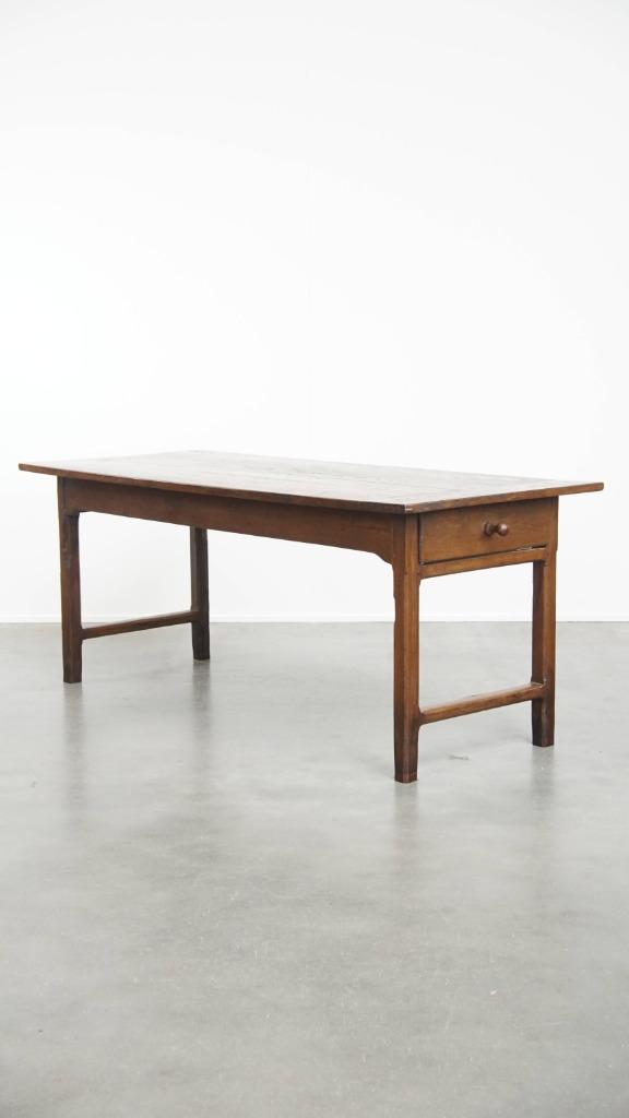 Antieke Franse boeren kastanjehouten eettafel uit 19e eeuw, Antiek en Kunst, Ophalen