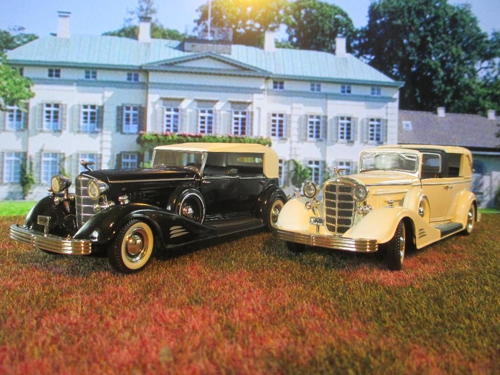 1:32 1933 Cadillac V-16 Fleetwood & Cadillac V-16 Town Car, Hobby en Vrije tijd, Modelauto's | 1:32, Nieuw, Auto, Overige merken