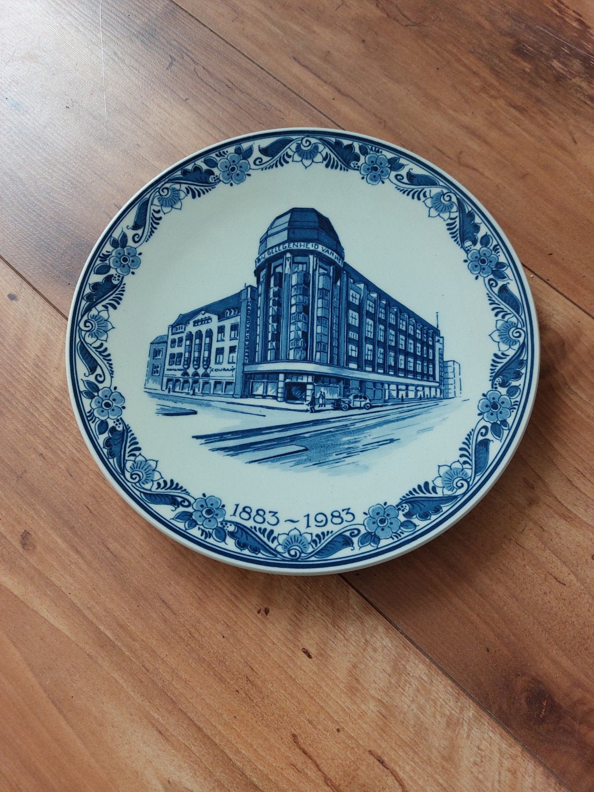 Delftsblauw bord Haagsche Courant, Ophalen of Verzenden