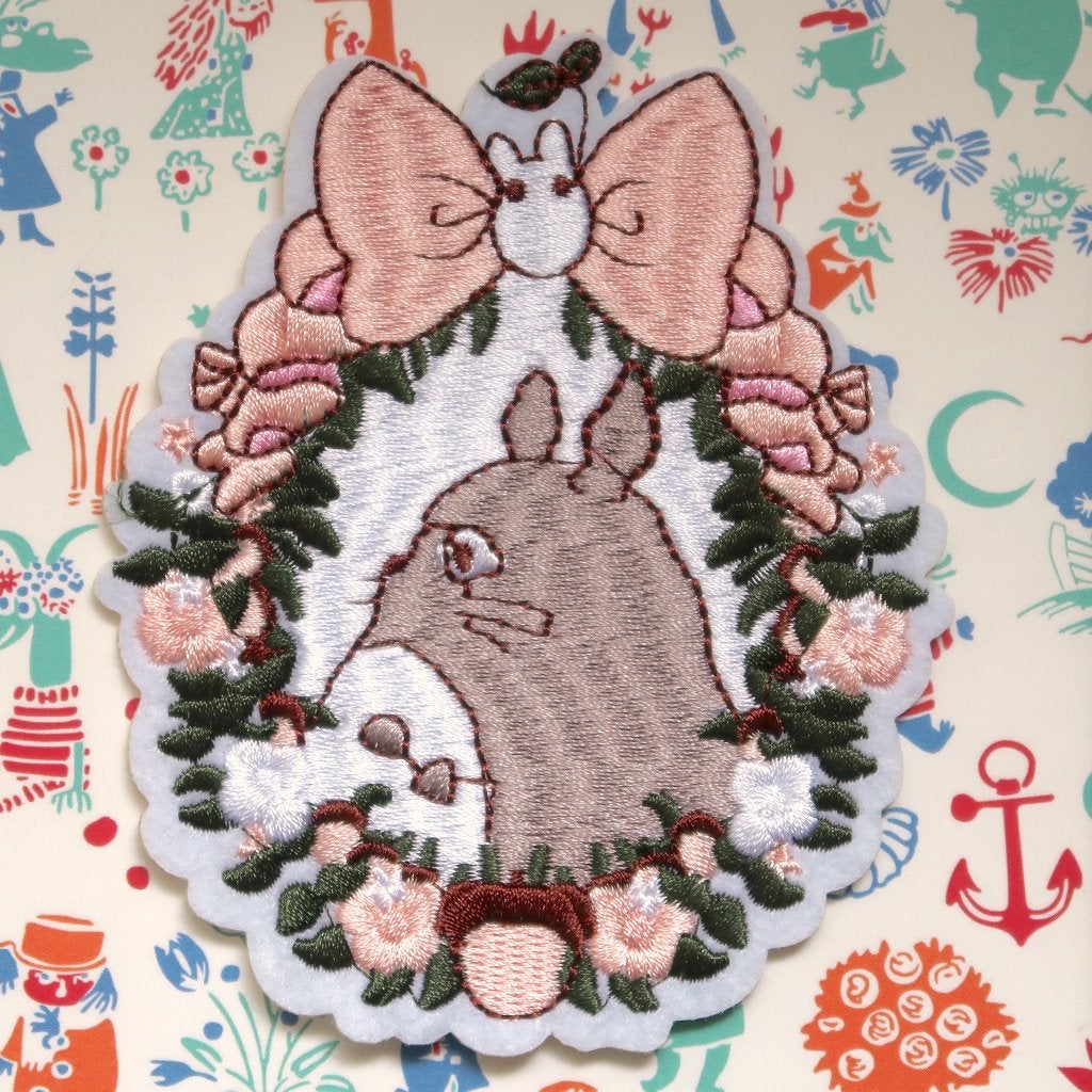 Bloemenkrans Totoro opstrijkplaatje patch badge embleem, Verzenden, Nieuw, Overige applicaties
