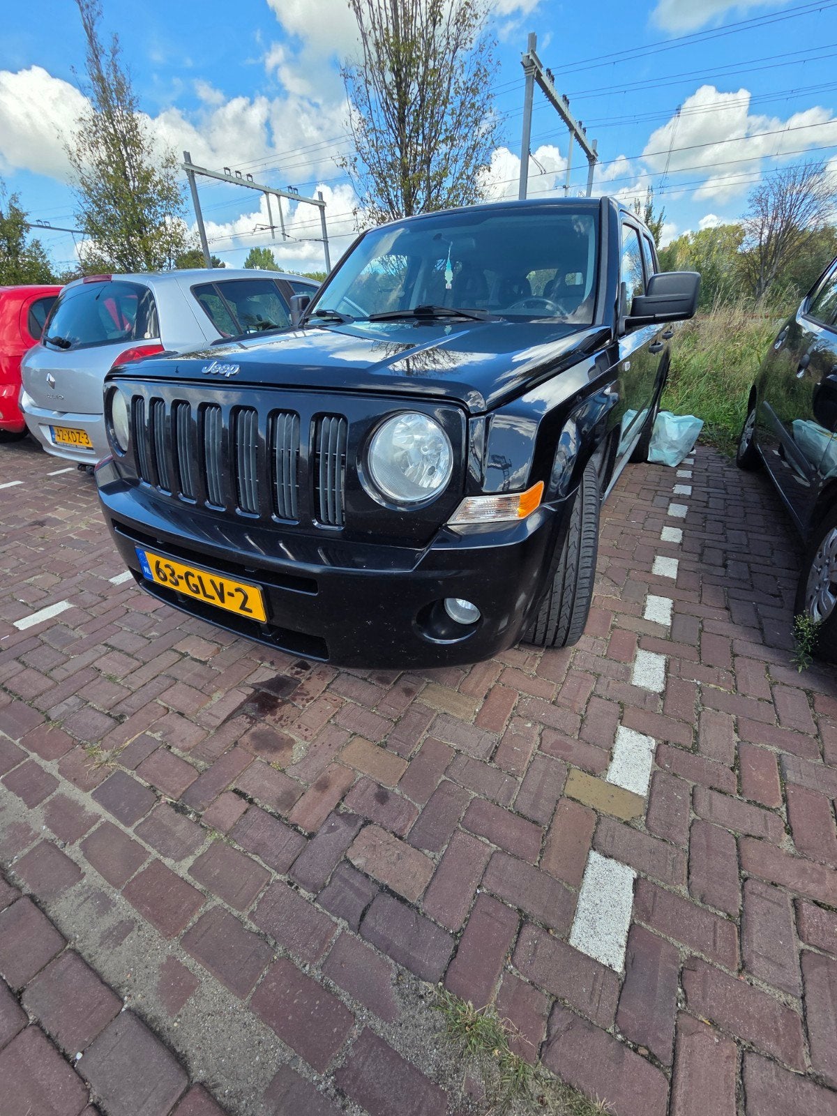 Jeep Patriot 2.4 2008 Zwart 4 x 4 N.A.P, Auto's, 450 kg, Beige, 4 cilinders, Zwart