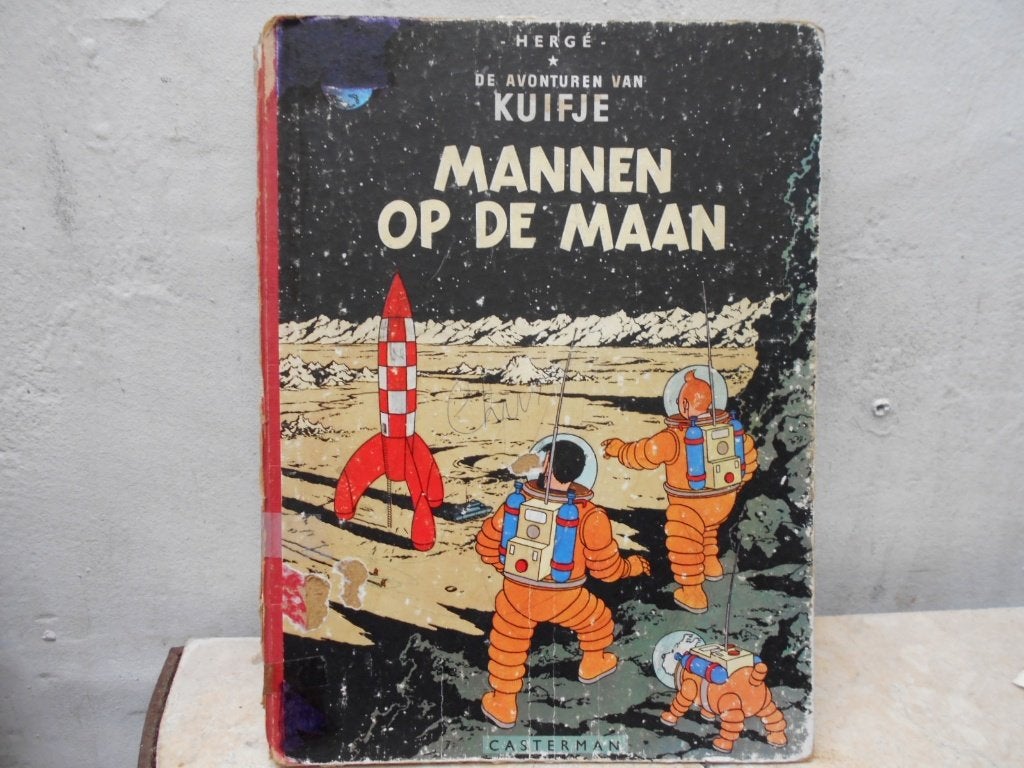 KUIFJE MANNEN OP DE MAAN  oude druk 1954, Eén stripboek, Ophalen of Verzenden, Gelezen