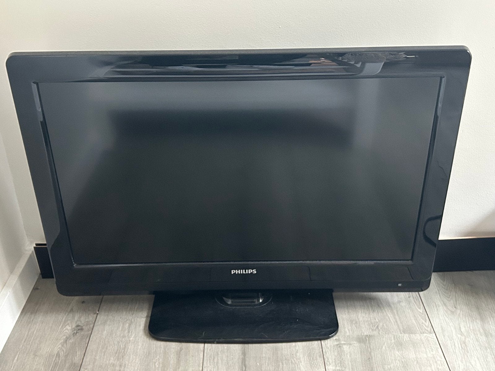 Philips 32 inch LCD TV  - Ideaal als tweede sc, Ophalen, Philips, Gebruikt, Info@philips.com
