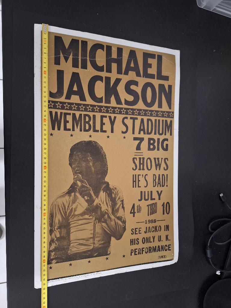 Oude kartonnen poster Michael Jackson BAD tour Wembley, Verzamelen, Ophalen of Verzenden, Gebruikt, A1 t/m A3, Muziek