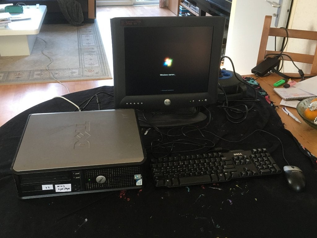 Dell Optiplex - Q8400 [PC209] + 19" monitor 23-7, Computers en Software, Desktop Pc's, Ophalen, Zo goed als nieuw, 8 GB